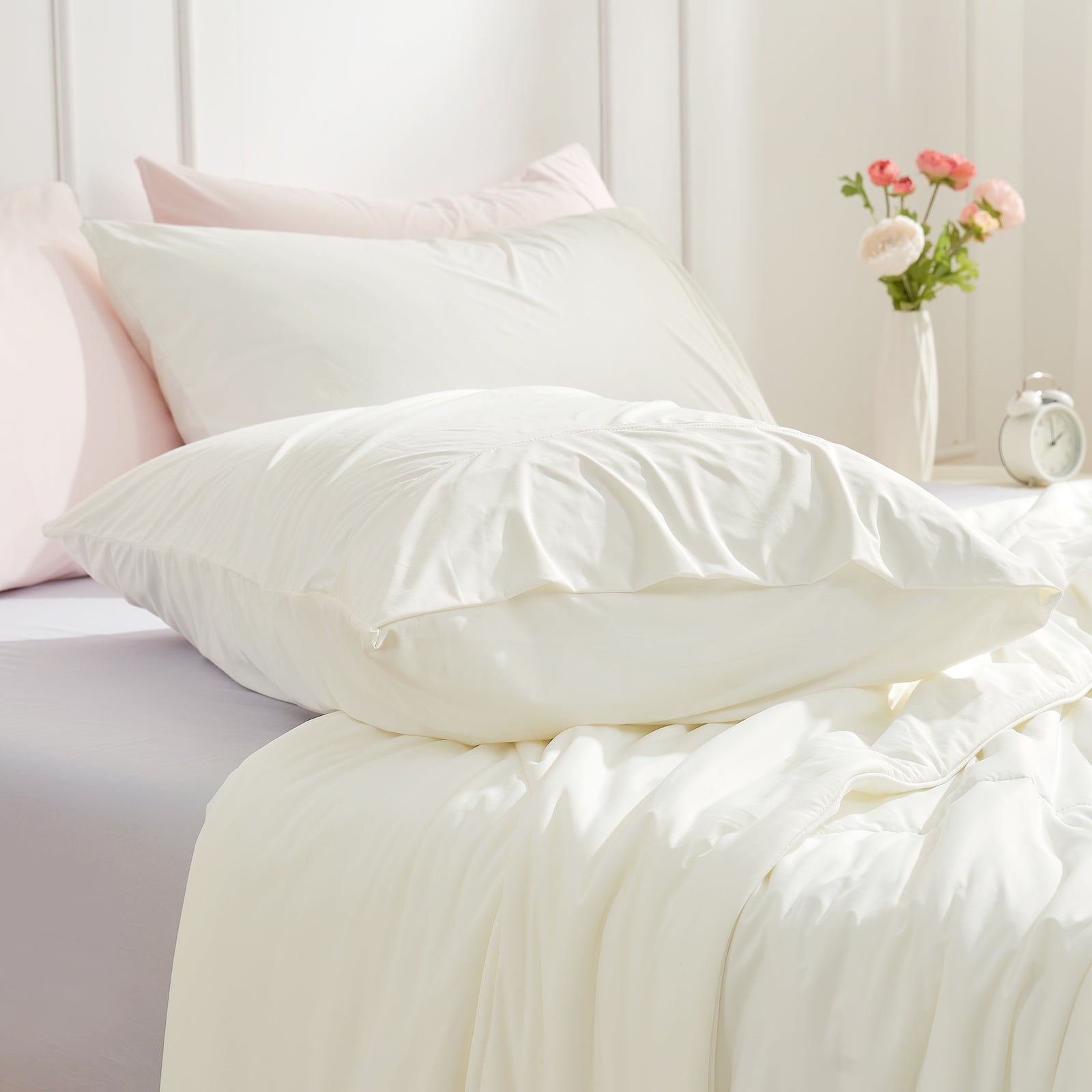 Set contents: 2 pack pillowcases included#Color_White