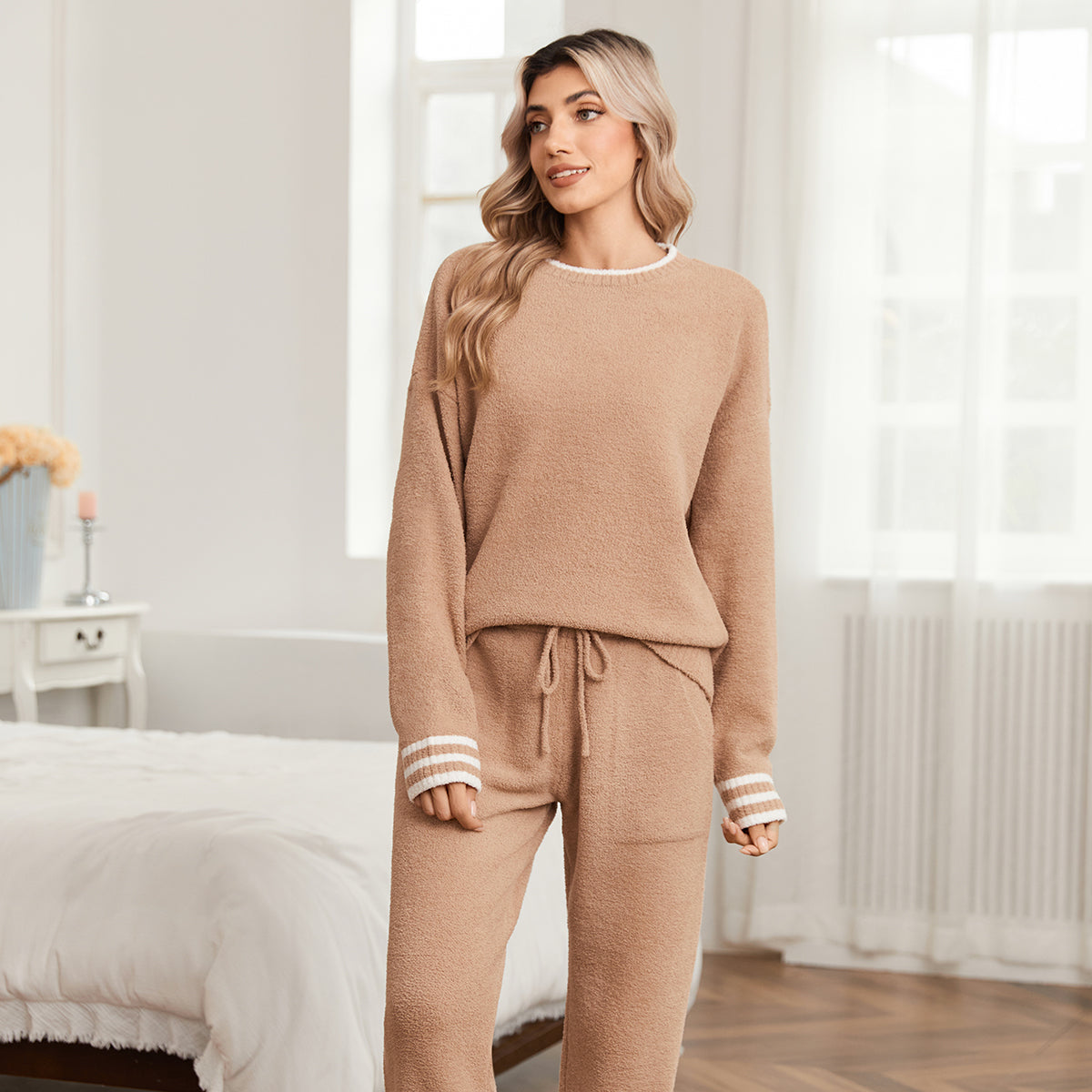 #color_Khaki