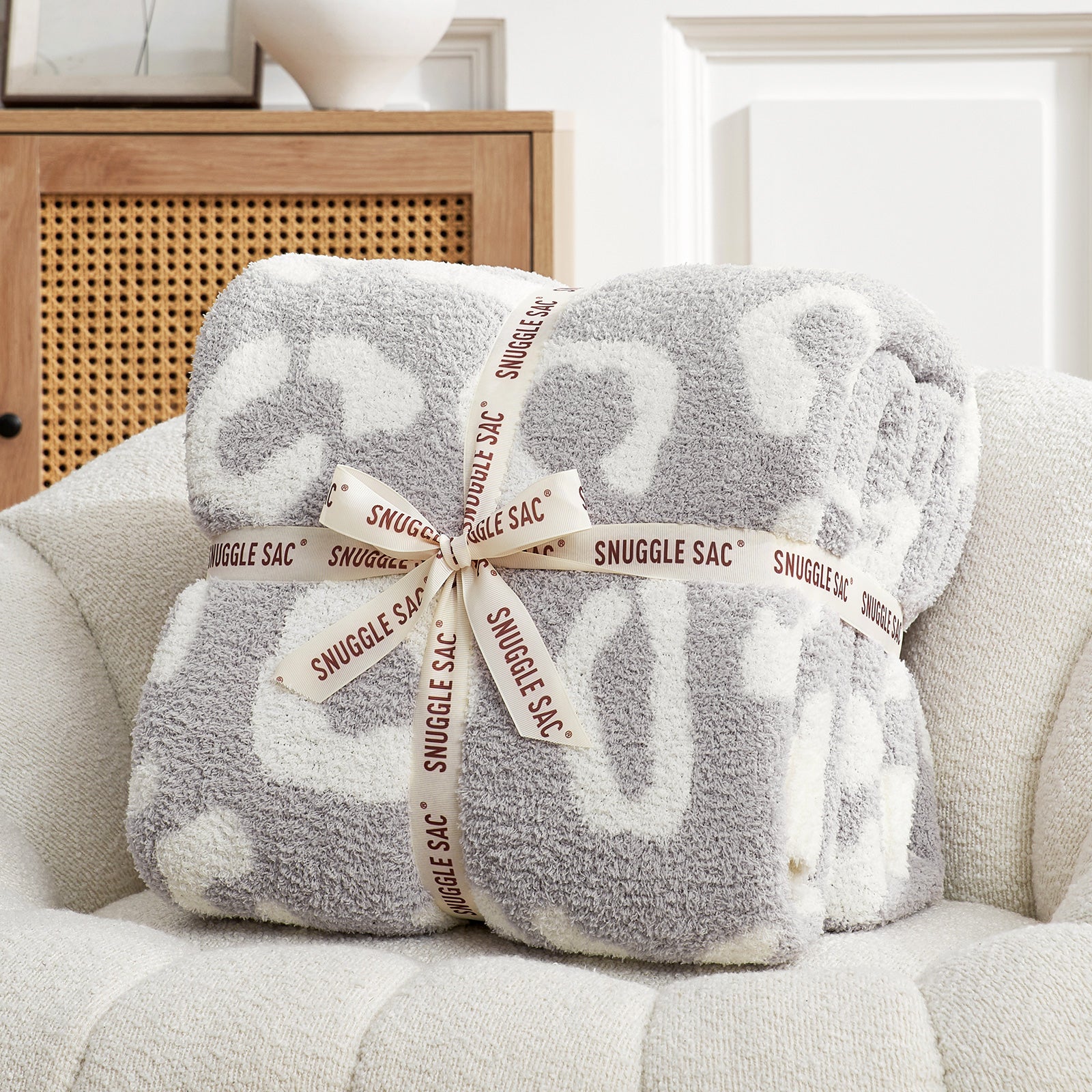 Reversible Leopard Feather Yarn Knit Throw Blanket wrapped with a ribbon as a perfect gift #Color_Leopard Grey