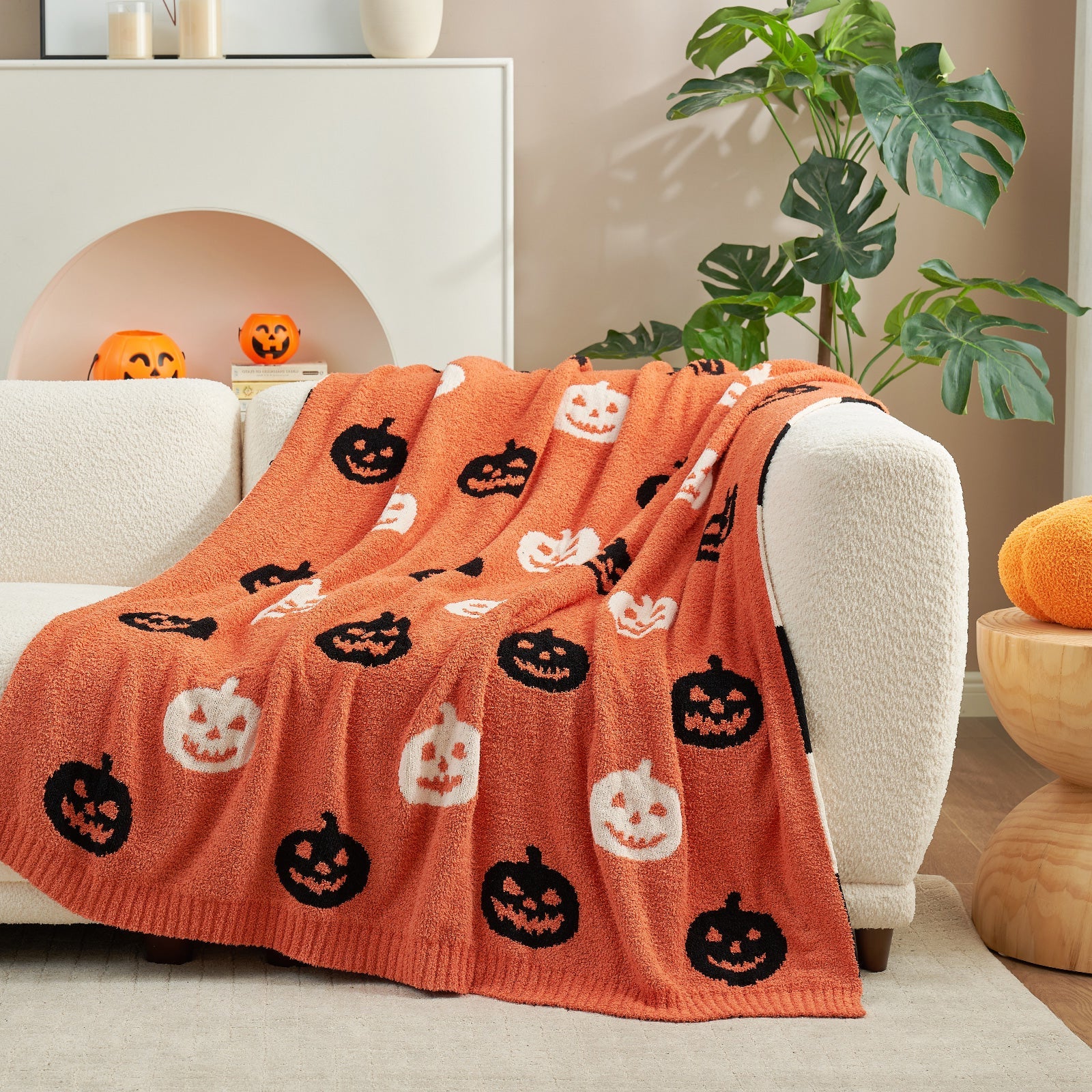 MochiSoft™ Reversible Pumpkin Bat Throw Blanket