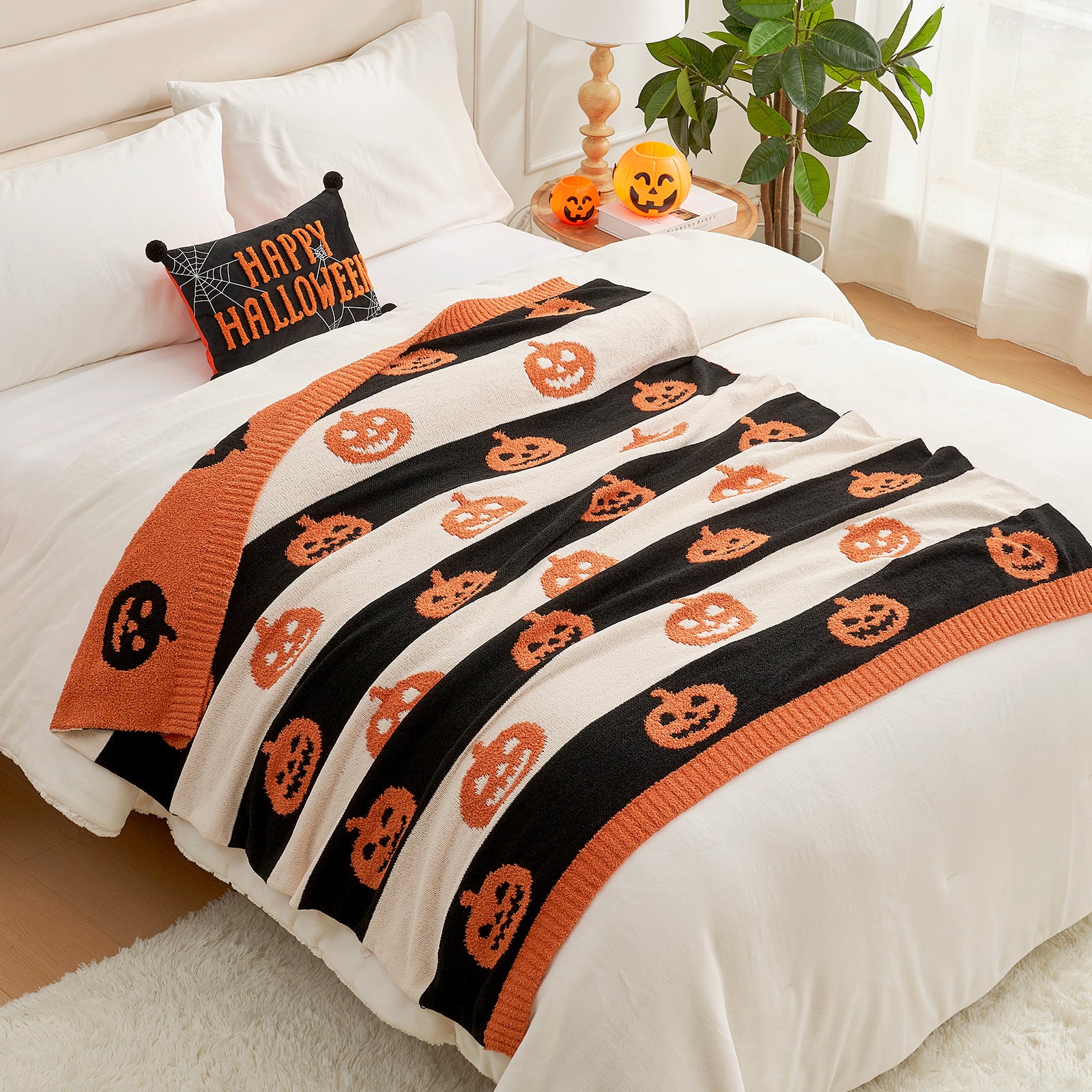 MochiSoft™ Reversible Pumpkin Bat Throw Blanket