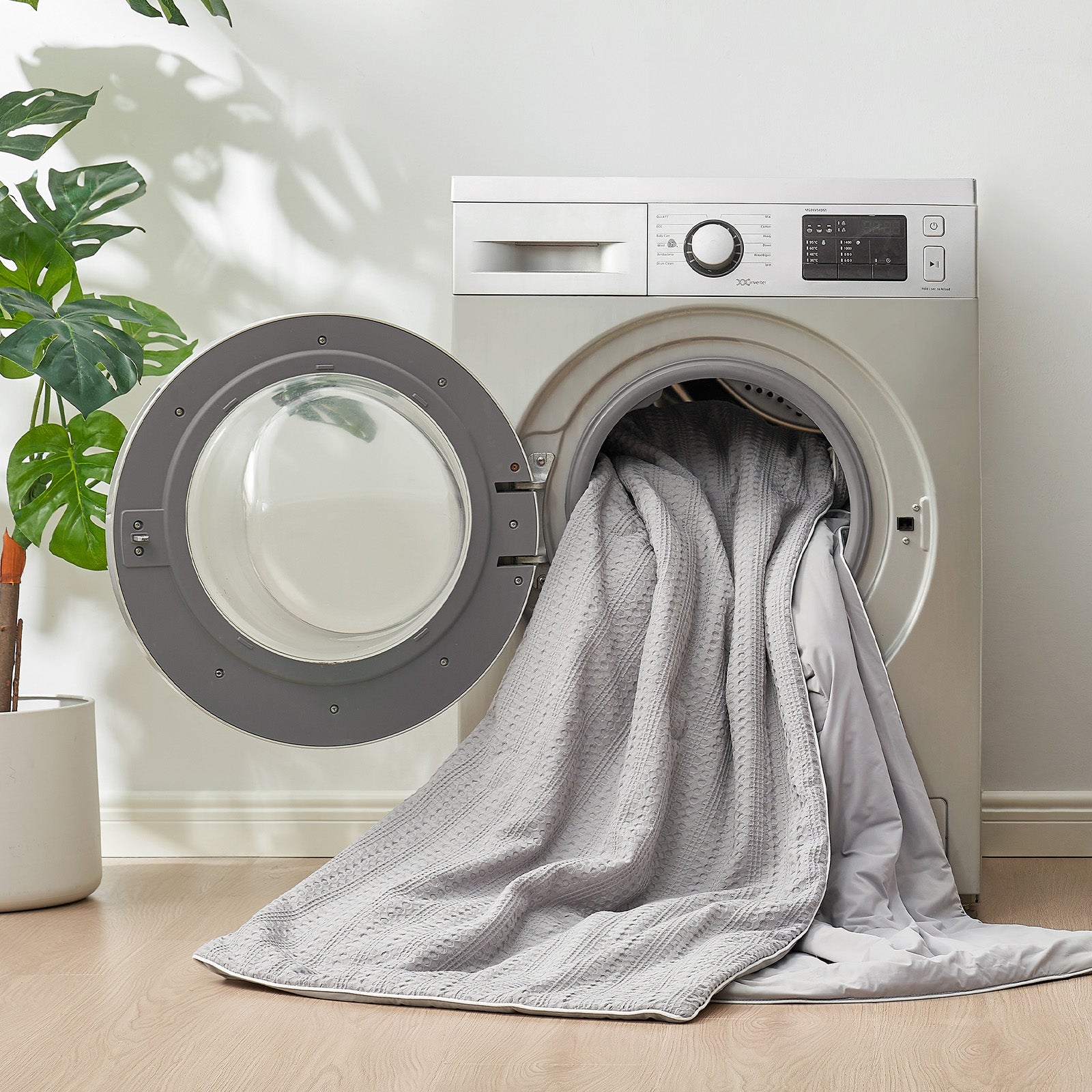 Machine washable Snuggle Sac cooling comforter for easy care in grey colour#color_Grey